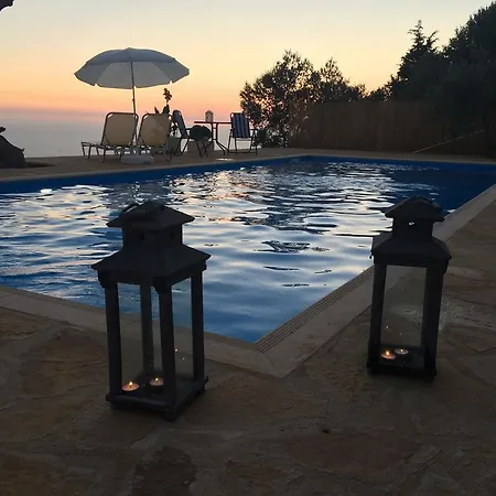 Sunset View * Áyios Nikítas