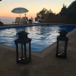 Sunset View * Áyios Nikítas