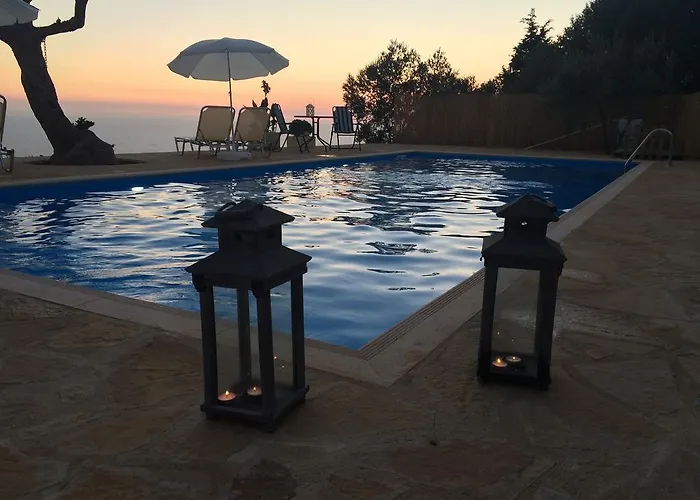 Sunset View * Áyios Nikítas